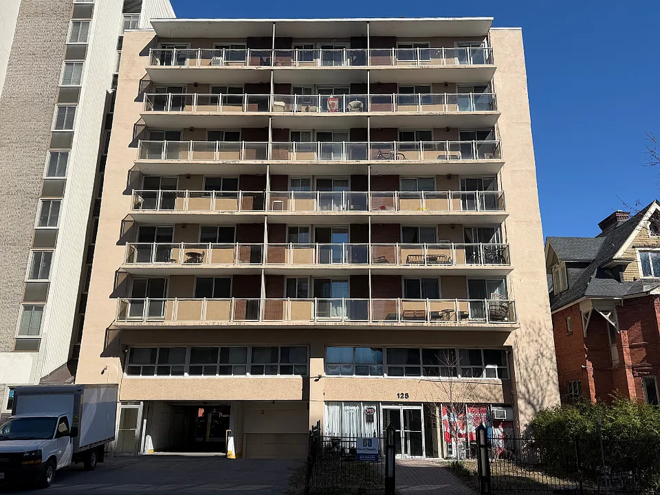 125 Somerset St W