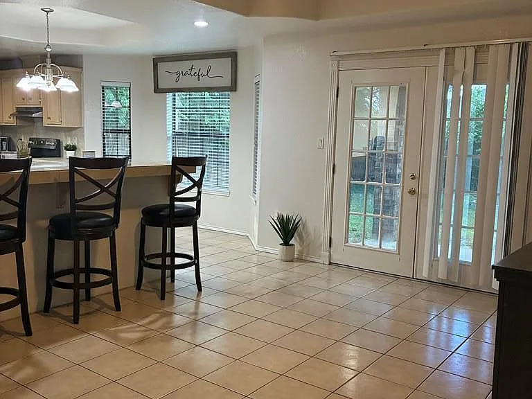184 Star Ave #7 — Photo 3