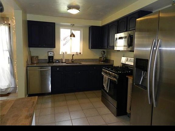 5th image of 271 Elwyn Ave