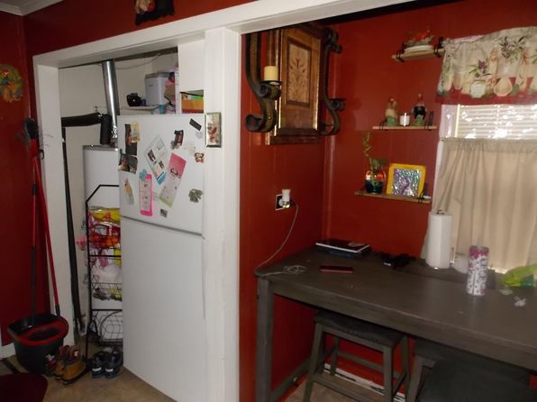 wichita-kansas-443846070 picture