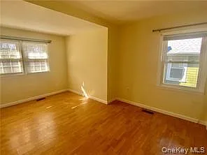 5 Louis Ave — Photo 9