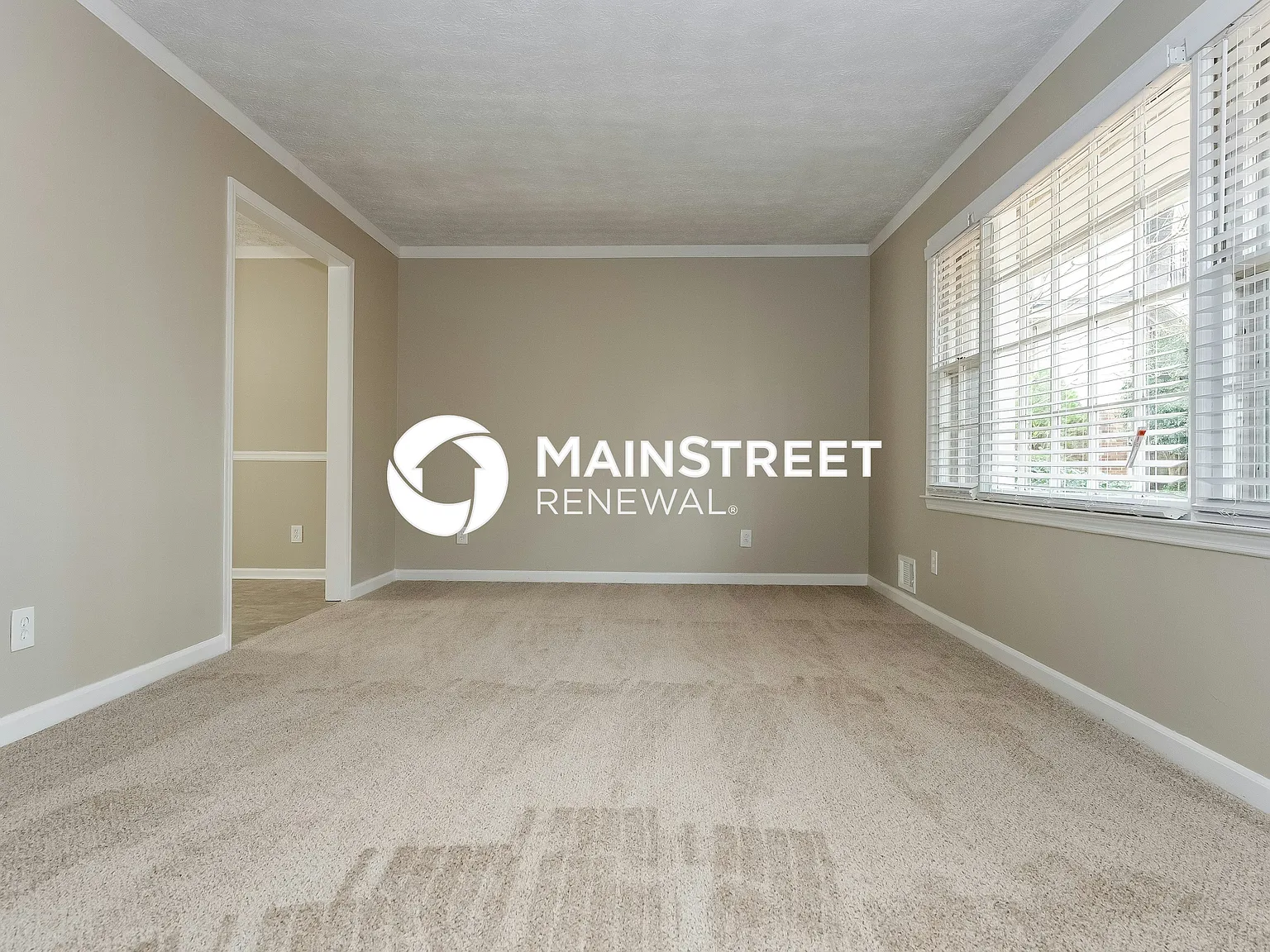 430 Amity Ct — Photo 3
