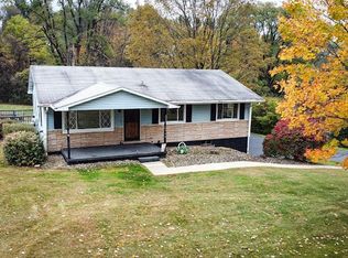 414 Holyoke Rd, Butler, PA 16001