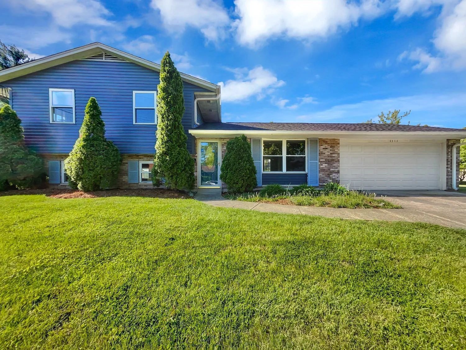 1111 Blackwell Dr photo 1
