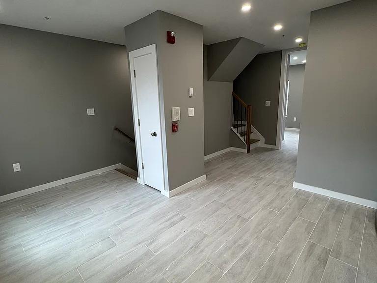 55 Lander St #2B — Photo 11