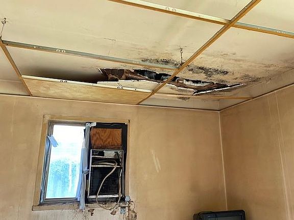 4th image of 5518 E 41st St