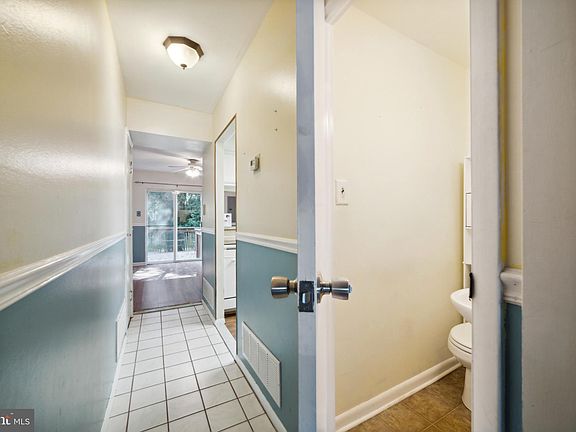 4th image of 31 Park Vallei Ln #31