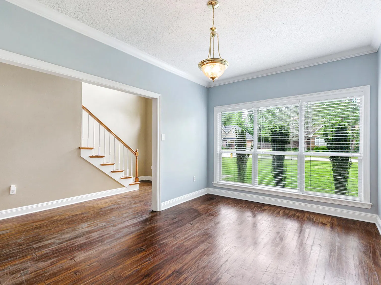 4 bed, 3.5 bath, 2107 sqft, $2,650 — Photo 4