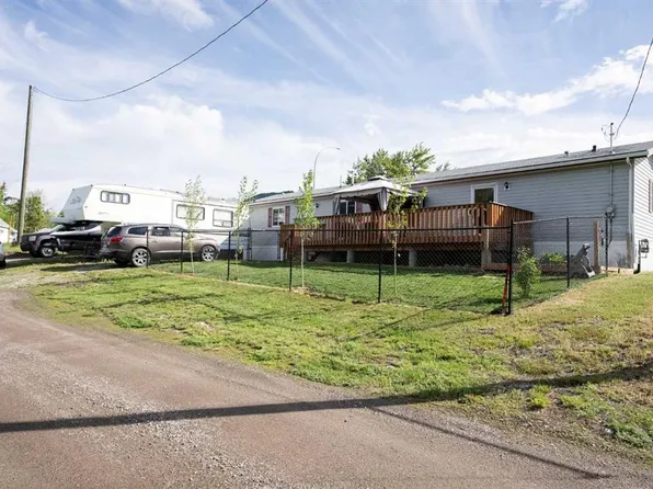 22408 W 27th Ave, Crowsnest Pass, AB T0K 0C0