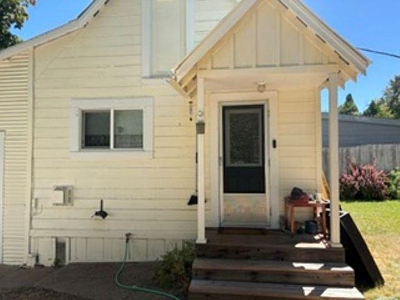 3rd image of 686-688 Main St
