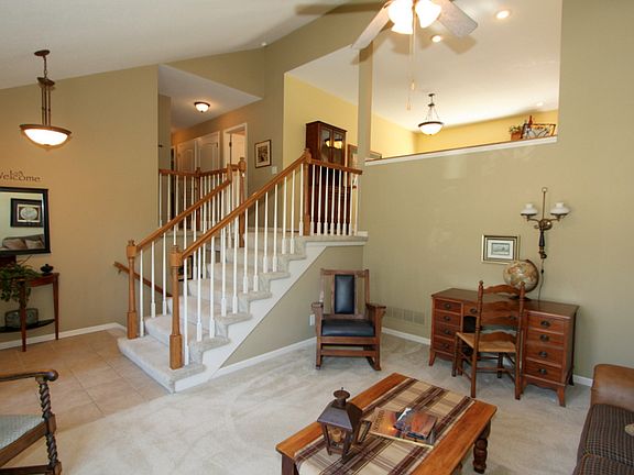 2nd image of 1133 Aspen Dr