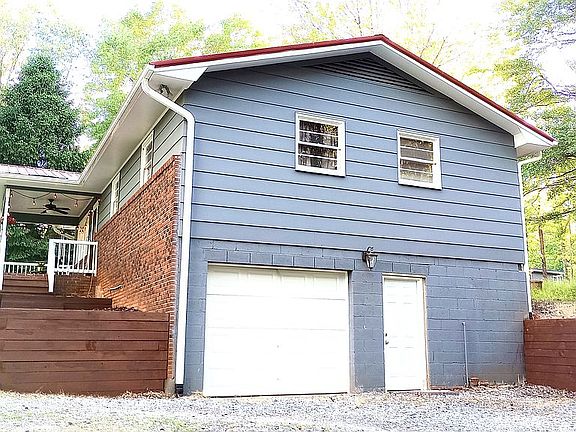 2nd image of 3742 Landrum Rd