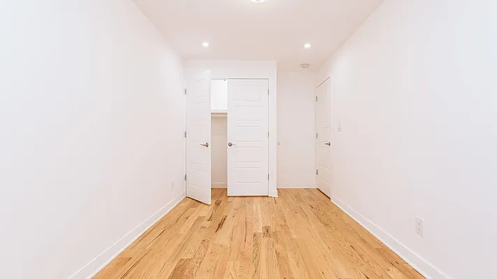 Rented by Nooklyn NYC LLC | media 11