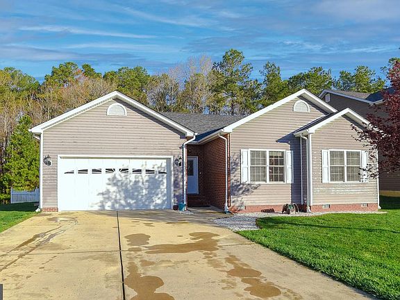 3rd image of 46858 Anita Ct