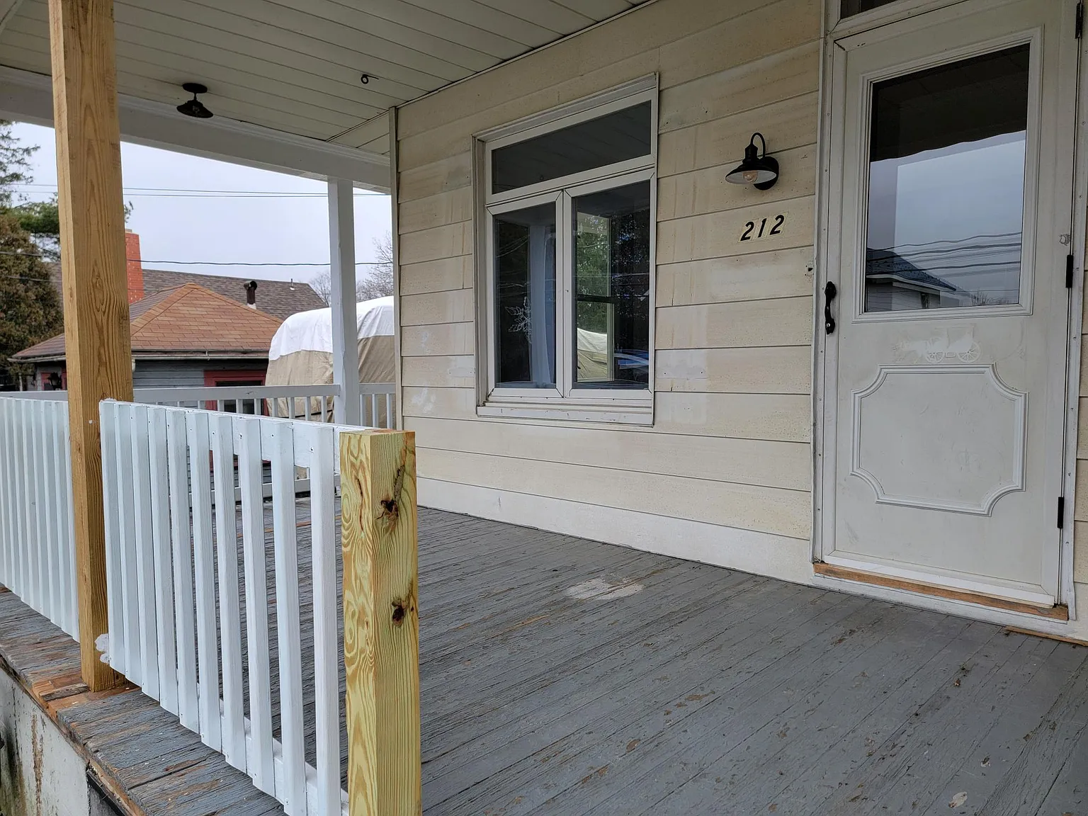 2 bed, 1.5 bath, 1095 sqft, $1,250 — Photo 2