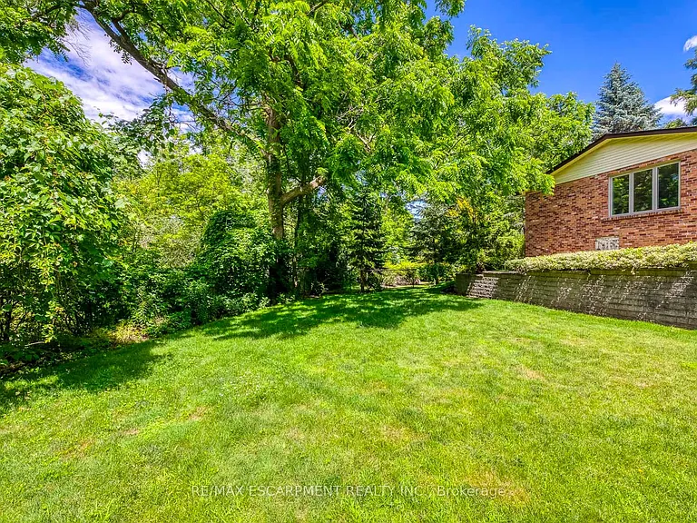1251 Lakeshore Rd E — Photo 45