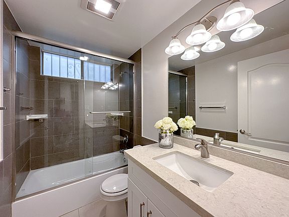 3rd image of 925 Edith Ave #B