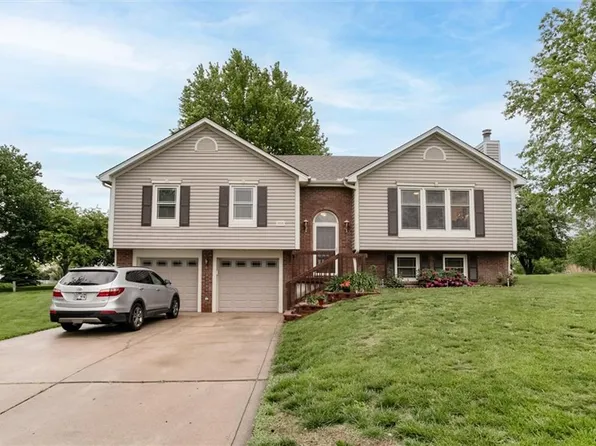 10520 Nogard Ave, Kansas City, KS 66109