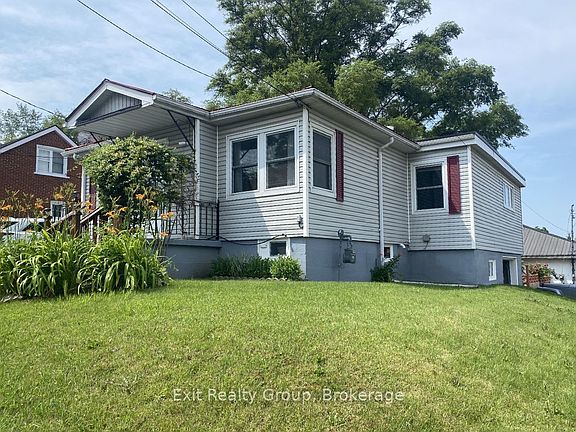 5th image of 404 Bleecker Ave