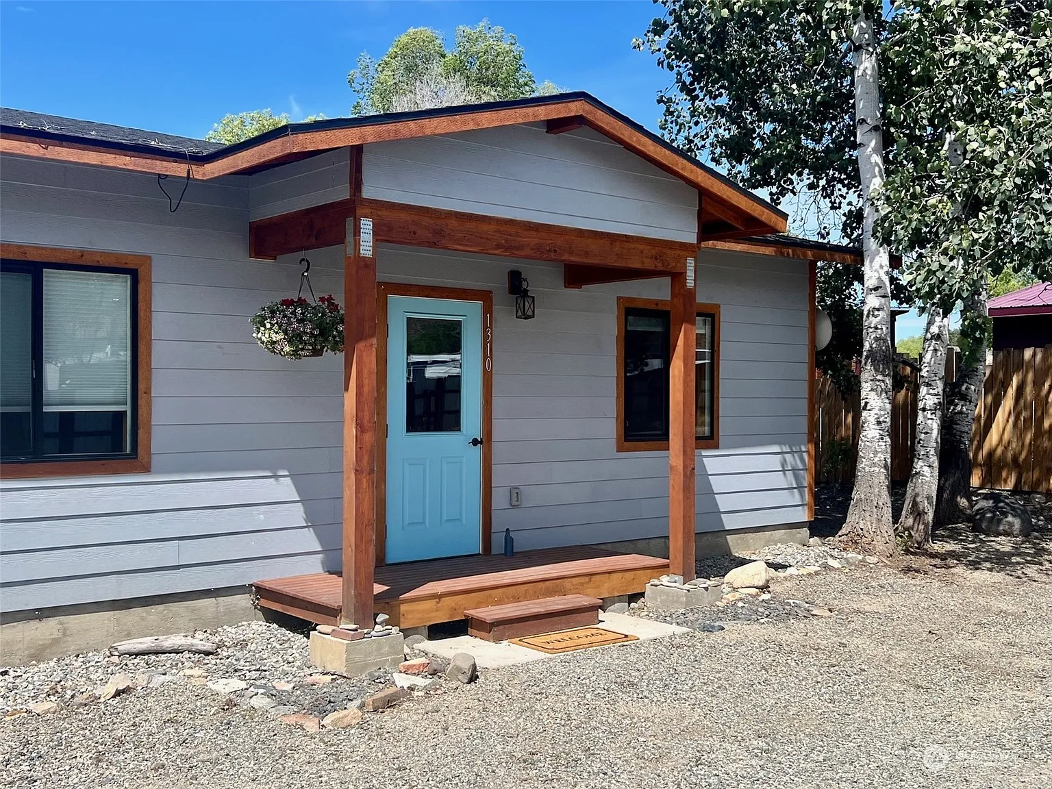 1310 Riverside Avenue photo 1