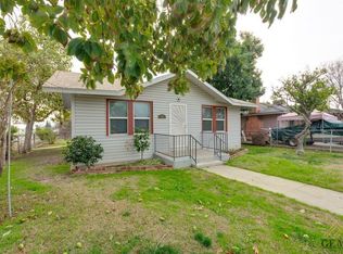 403 Highland Dr, Bakersfield, CA 93308