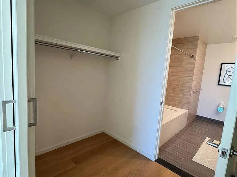 877 Francisco — Photo 6