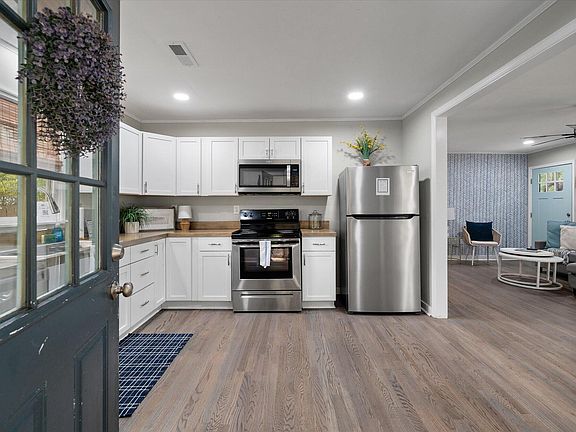 2nd image of 5736 Allison Ave