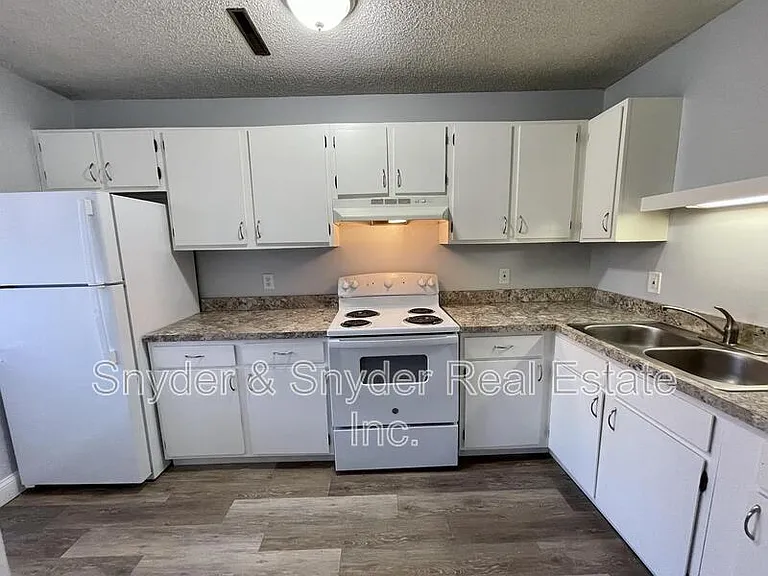2605 Terrace Ave #8 — Photo 4