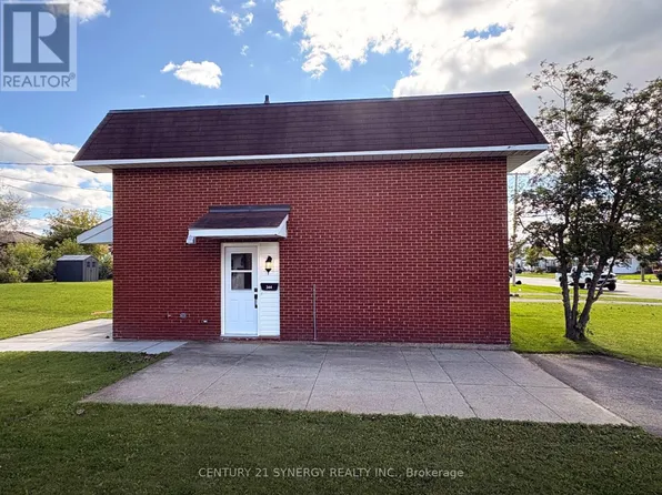 344 Pattie Dr, Carleton Place, ON K7C 2G3