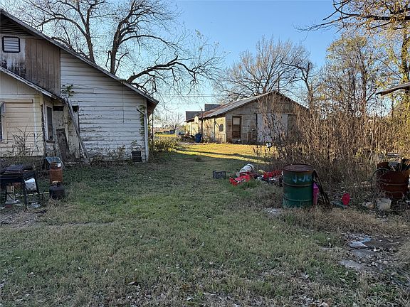 3rd image of 408 N Parkway Dr