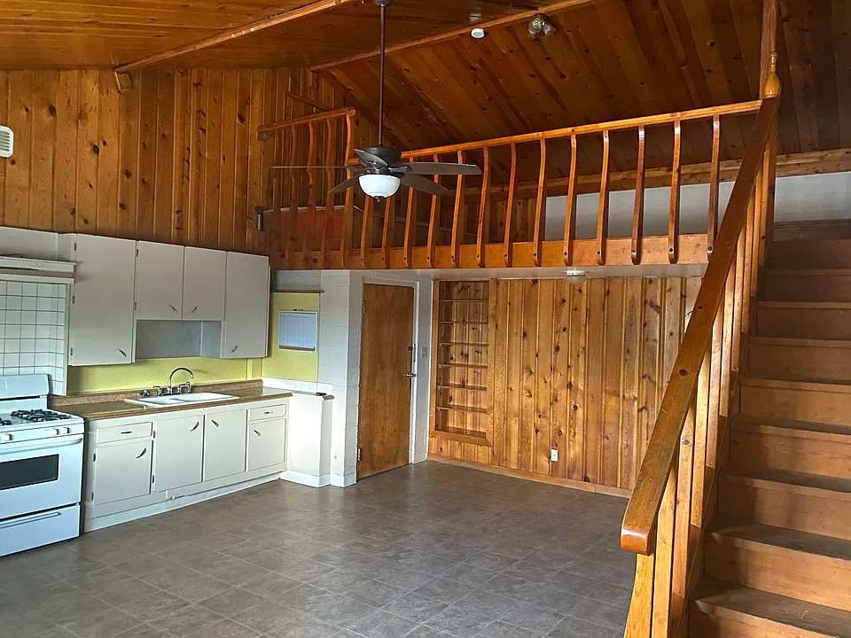 110 N Summit Ave #5