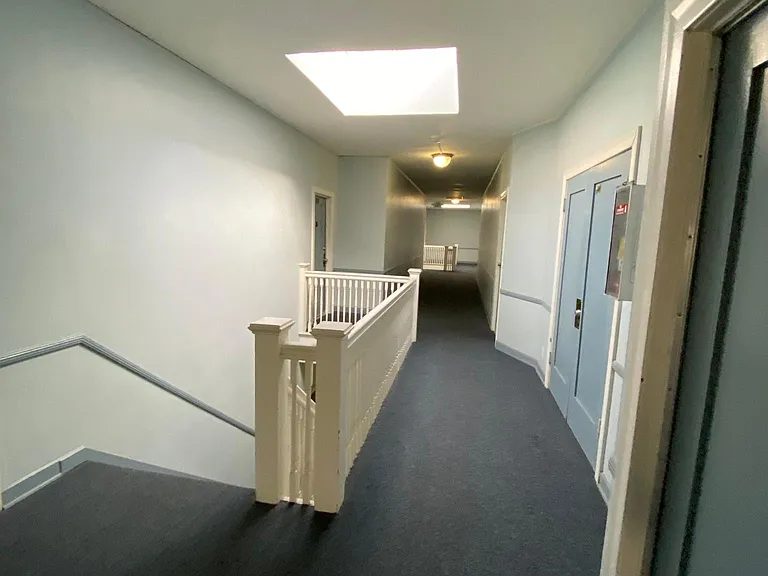 1805 N Kingsley Dr — Photo 15