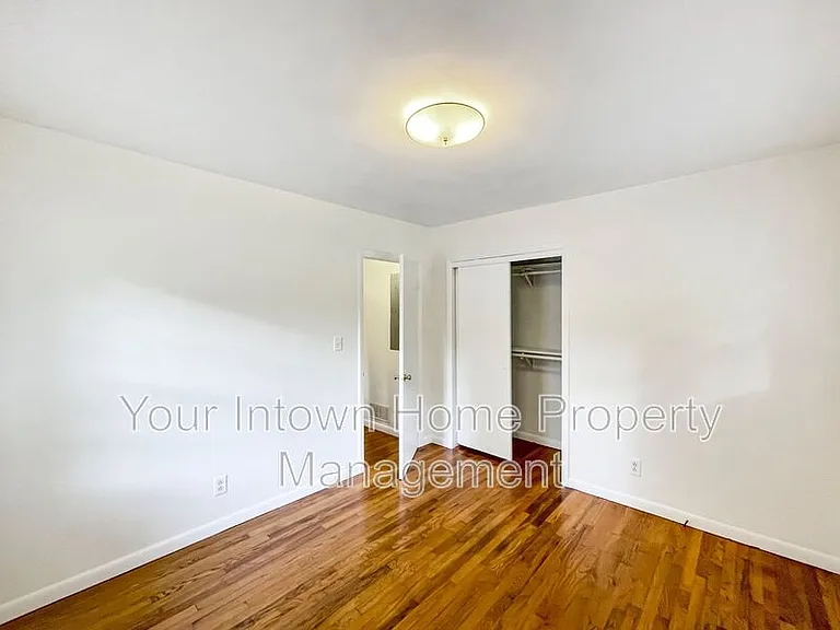 1597 Stanford Way — Photo 16