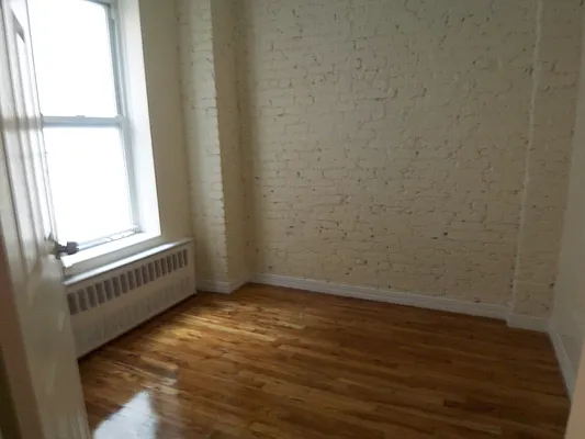 Rented by Fleet Realty | media 38