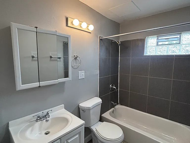 7053 S Dante Ave — Photo 5
