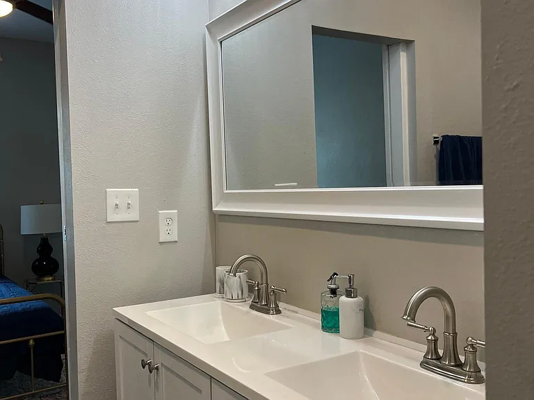 333 E Woodlawn Ave — Photo 18
