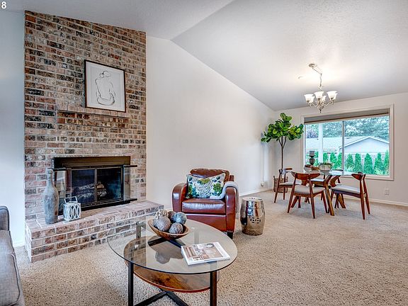 5th image of 11627 SW Woodlawn Ct