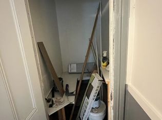 51 Dunnell Ave FLOOR 3, Pawtucket, RI 02860