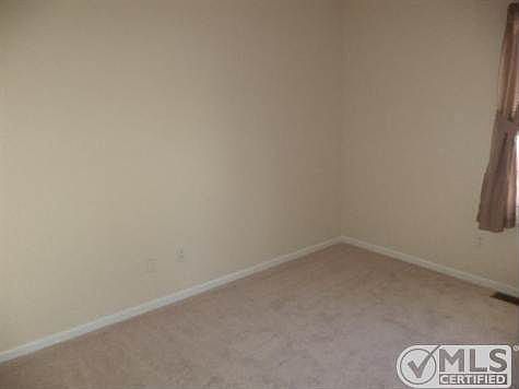 5th image of 660 W Eastland St