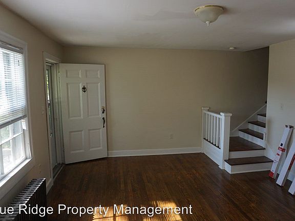 3rd image of 1216 Catawba St
