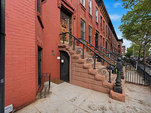 2nd image of 222 Patchen Ave
