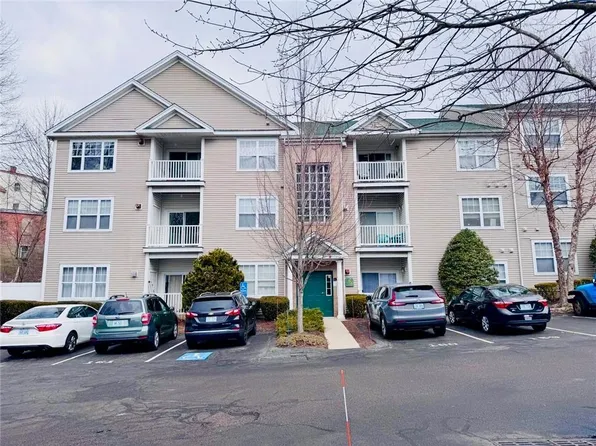 116 Mill St APT 102, Woonsocket, RI 02895