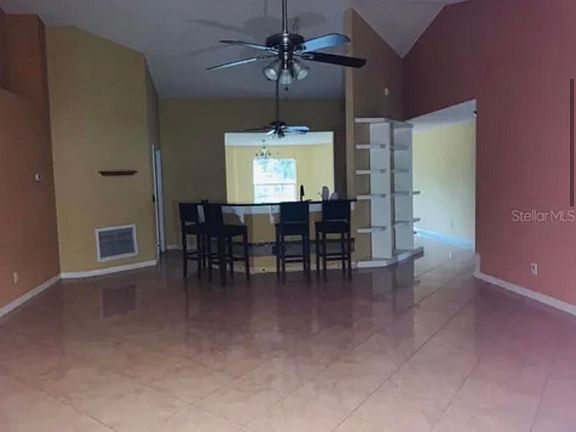 4th image of 704 Caracara Court