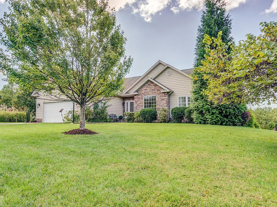 1st image of 1710 Walden Cir