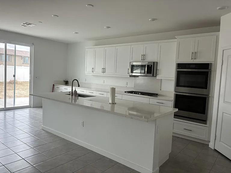 10934 Orange Blossom Rd — Photo 4