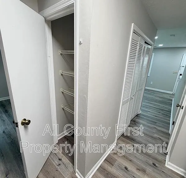 734 S Candler St — Photo 7