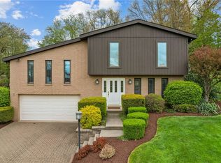 532 Monticello Dr, Delmont, PA