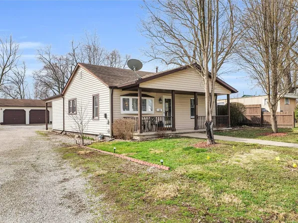 318 W Garfield St, Paris, IL 61944