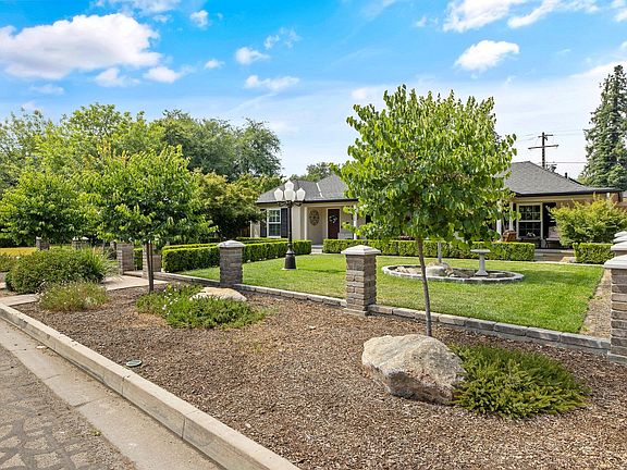 3rd image of 1708 W Beverly Drive