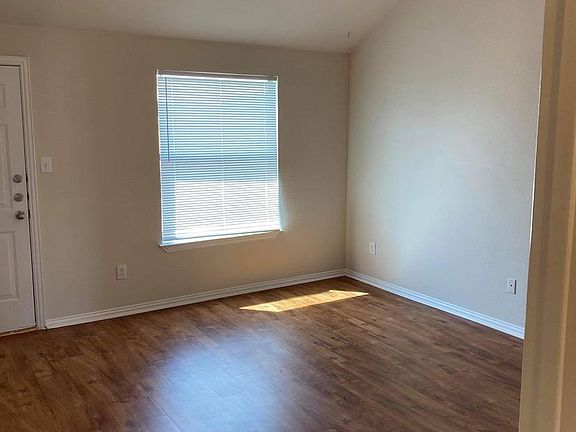 5th image of 2928 James Rd